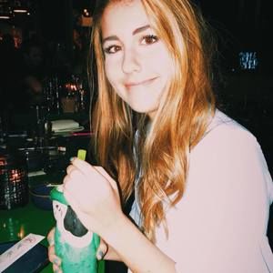 Meet your Posher, Leonor